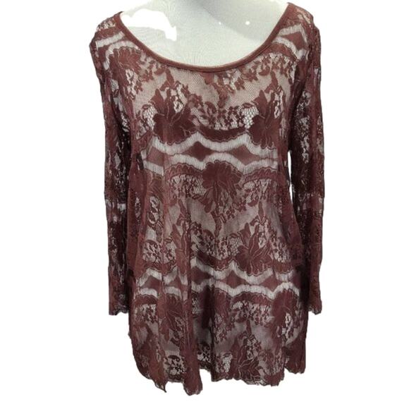 Fossil Tops - Fossil Maroon Lace top Shirt fringe bottom hem